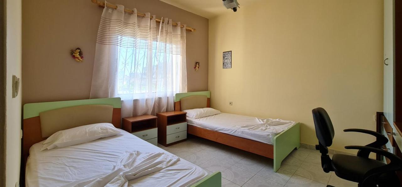 Fabio'S Apartment Vlorë Esterno foto