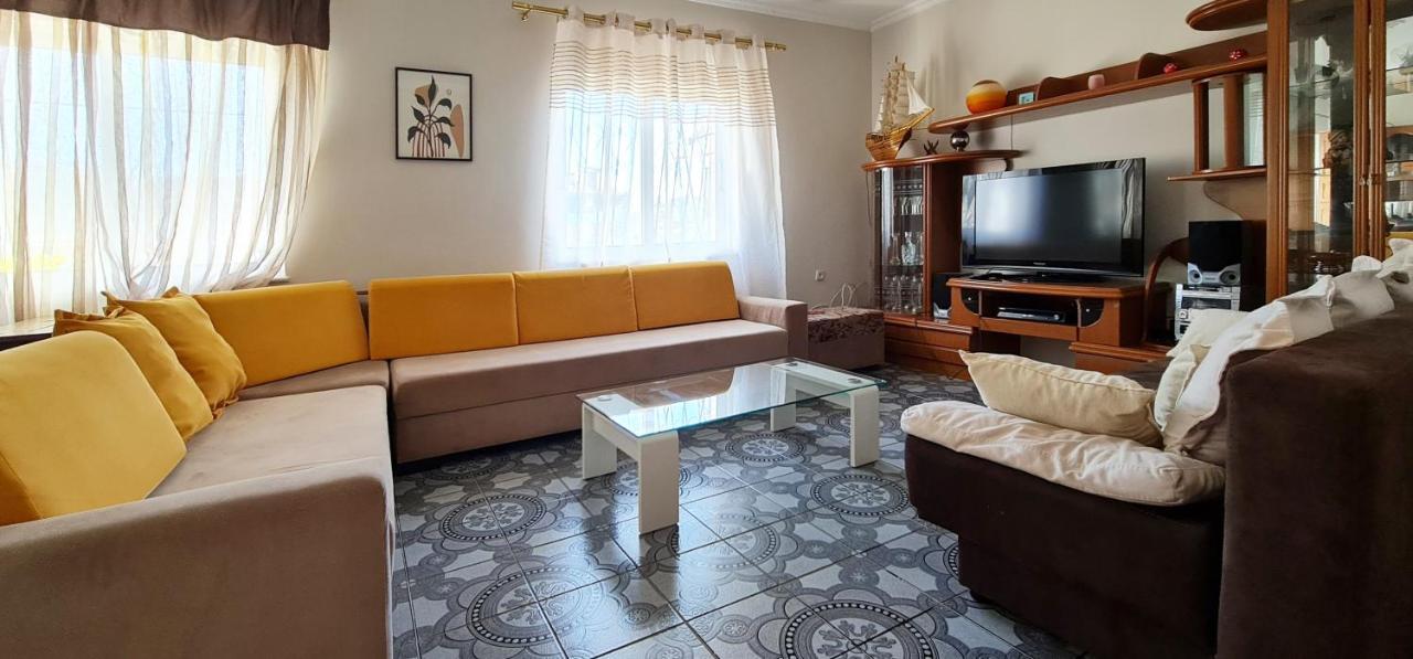 Fabio'S Apartment Vlorë Esterno foto